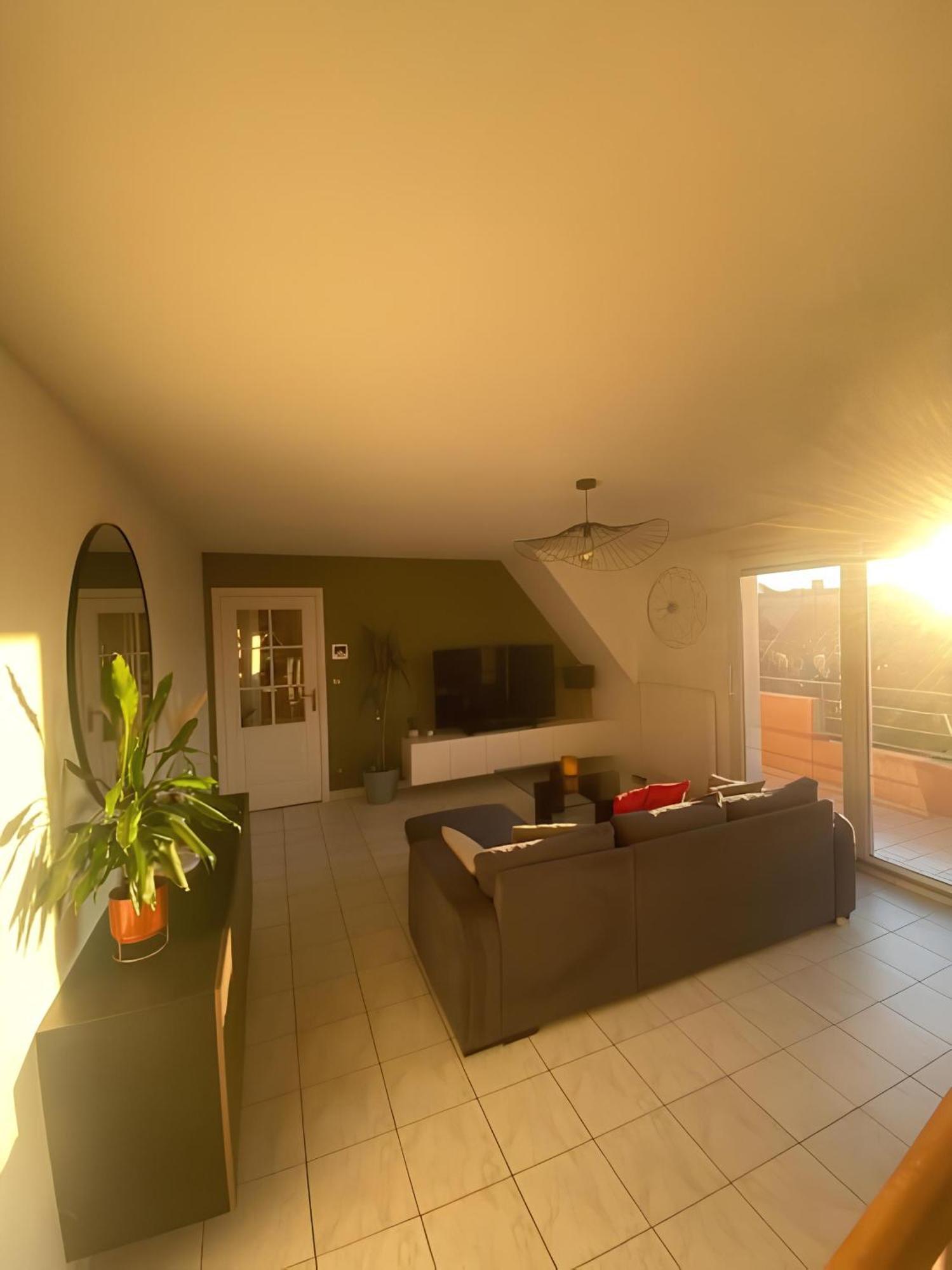 Superbe Duplex Proche Centre Ville Parking Gratuit 科尔马 外观 照片