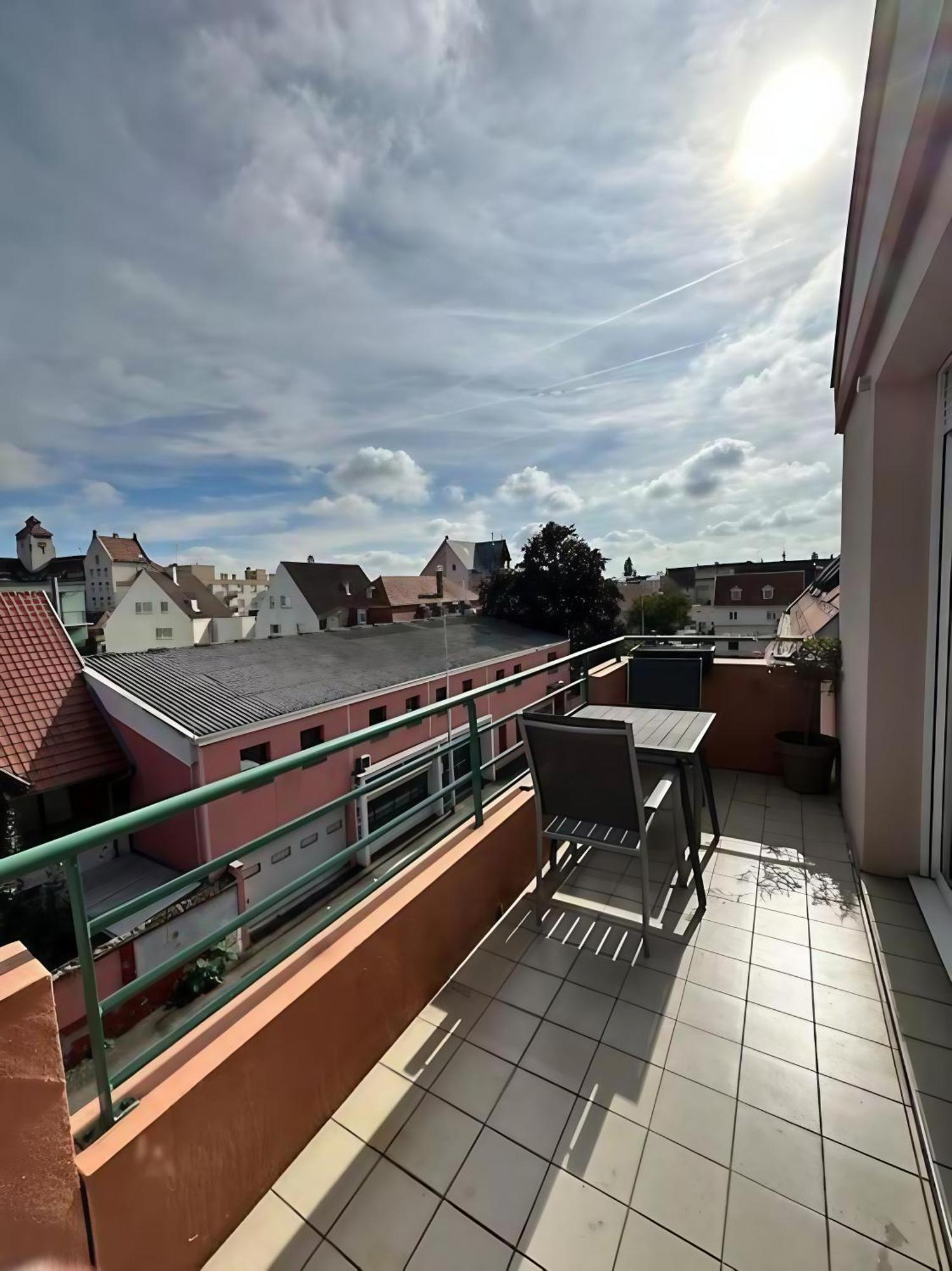 Superbe Duplex Proche Centre Ville Parking Gratuit 科尔马 外观 照片